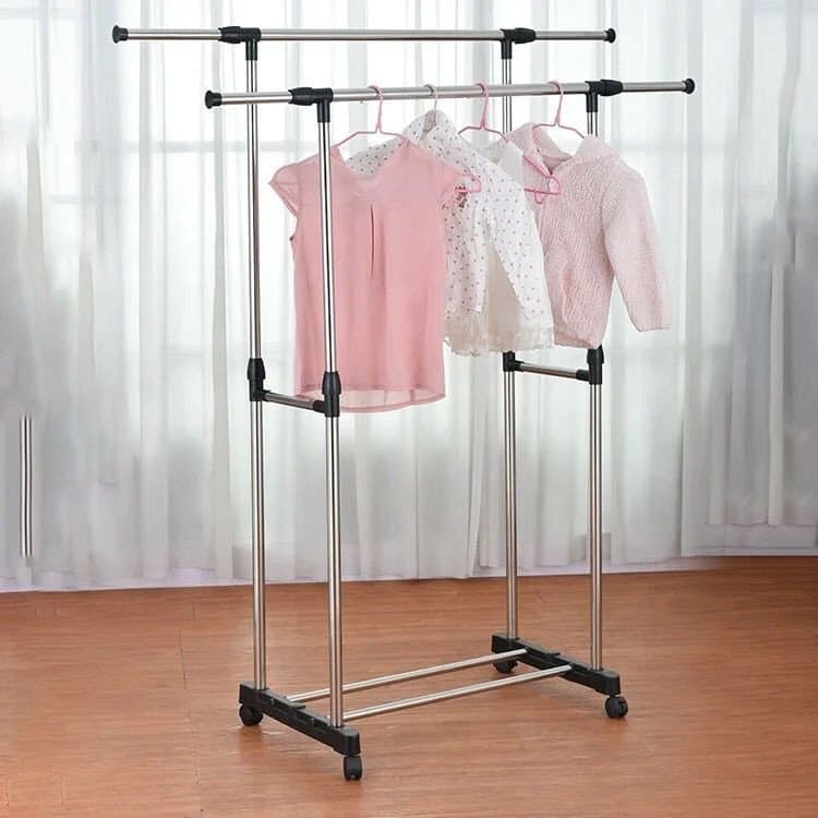 Séchoir à linge pliable tout en acier inoxydable. Double séchoir à linge pour vêtements