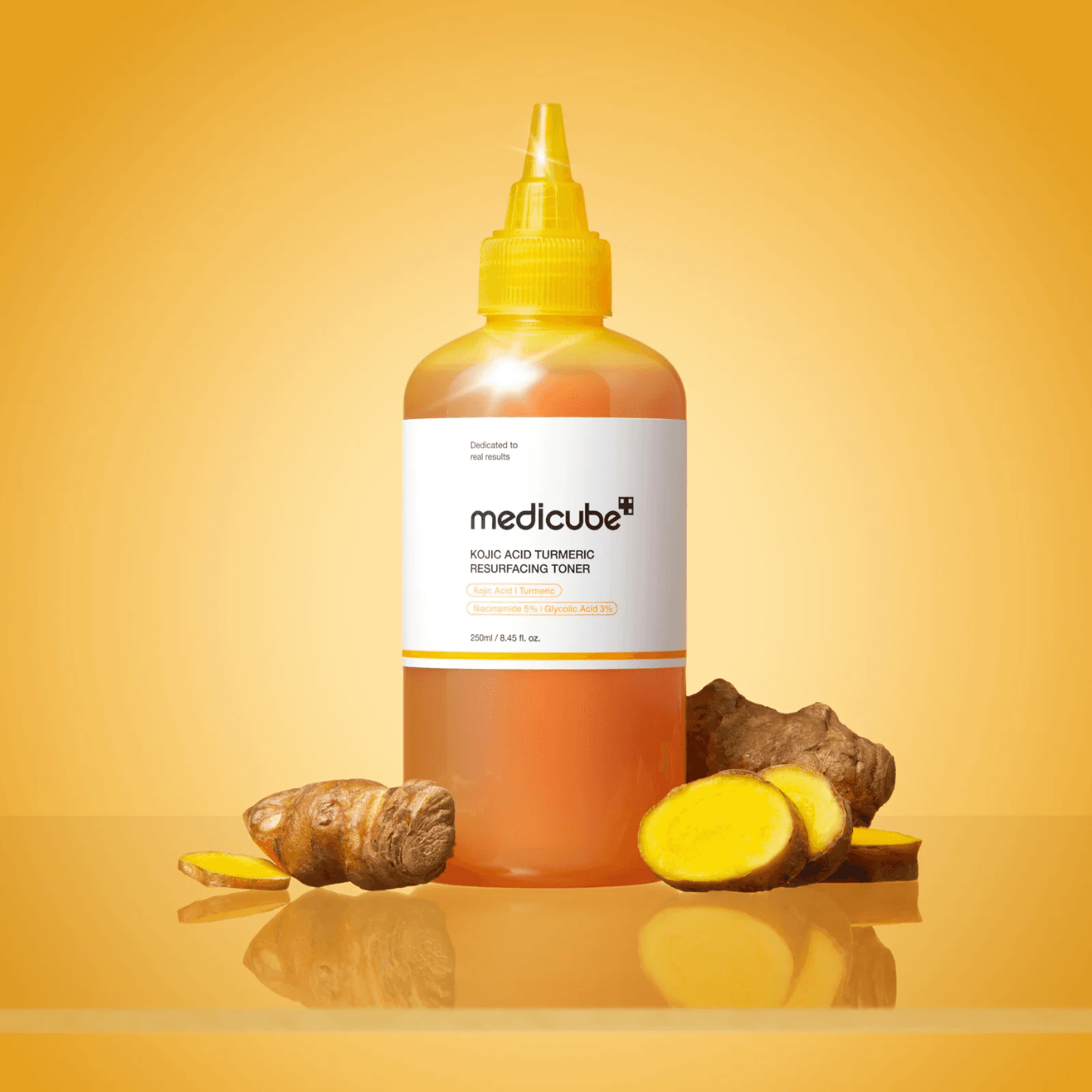 MEDICUBE KOJIC ACID TURMERIC RESURFACING TONER 250ML